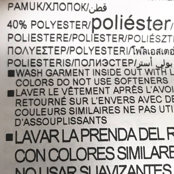 NWT Under Armour White Tee with Allover Graphics - Picture 7 of 13